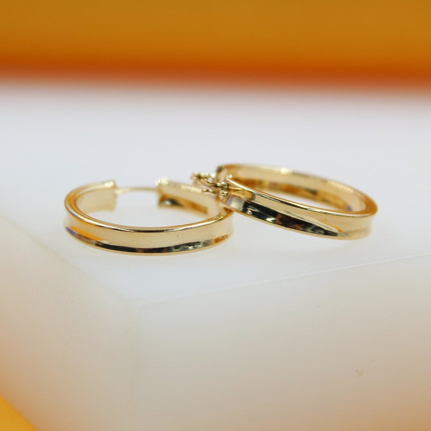 18K Gold Filled Thin Lever Back Hoop Earrings (K115A)